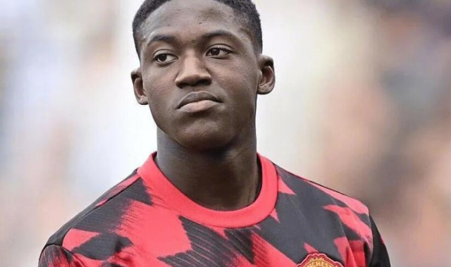 曼联阿莫林下课，梅努或获重用，齐尔克泽未来待定|罗马|罗马诺|科比·梅努|索尔斯克亚|马萨拉_新浪体育_新浪新闻